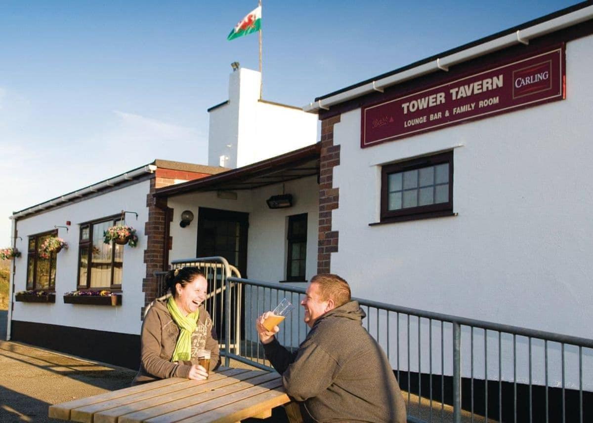 White Tower Holiday Park Llandwrog Exterior photo